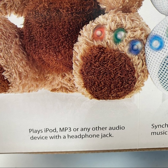 Sharper Image iPulse Brown Bear Speaker System with Light Show - Picture 4 of 8